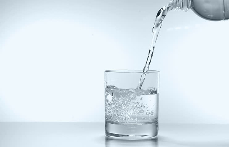 Bạn có thể dùng nước uống mỗi ngày